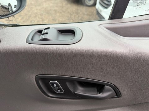 Ford Transit 2.0 350 EcoBlue Leader RWD L3 H3 Euro 6 (s/s) 5dr 15