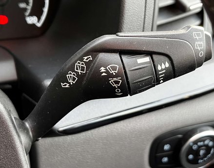 Ford Tourneo Custom 2.0 Tourneo Custom 320 Zetec EcoBlue Auto 4dr 53