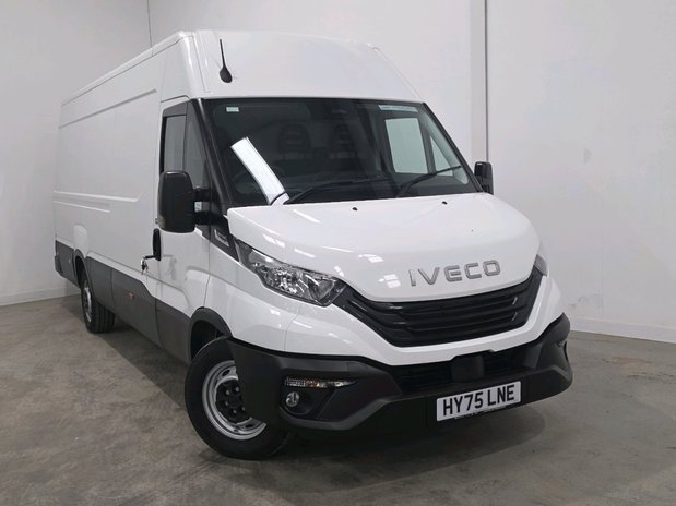Iveco Daily IVECO DAILY 35S14 2.3 HIGH ROOF BUISNESS VAN 4100 HI-MATIC 1