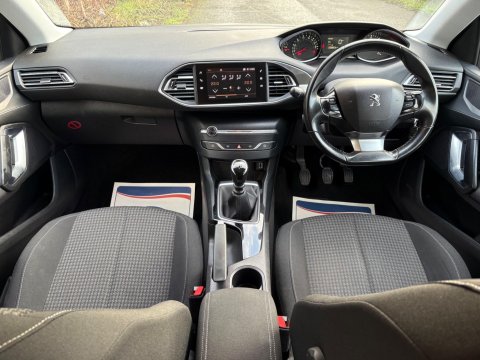 Peugeot 308 BLUEHDI S/S SW ACTIVE 13
