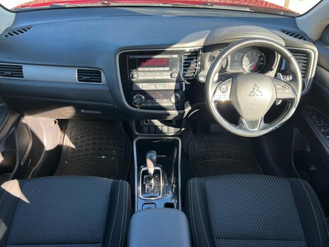 Mitsubishi Outlander DI-D 3 3