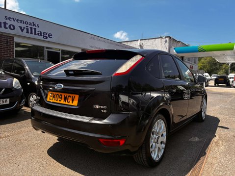 Ford Focus 1.6 Zetec Hatchback 5dr Petrol Manual (161 g/km, 99 bhp) 4