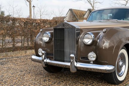 Rolls-Royce Silver Cloud II 9