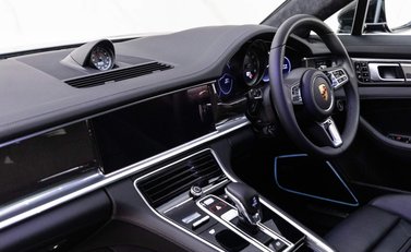 Porsche Panamera TURBO PDK 11