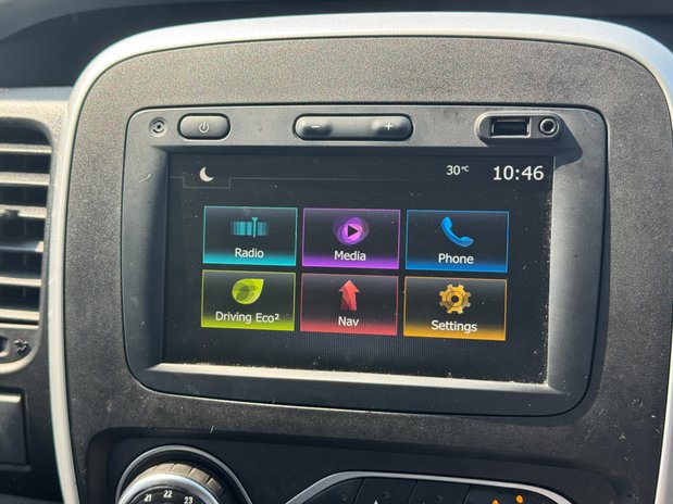 Renault Trafic SWB L1H1 [SOLD CR] Low Roof Black Edition SL28 Air Con Nav Sensors EURO 6 N 25
