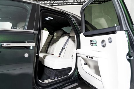Rolls-Royce Ghost V12. FULL PPF. STARLIGHT. H, C & M SEATS. REAR ENTERTAINMENT. HUD. 24