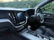 Volvo XC60 2.0 T5 R-Design Auto AWD Euro 6 (s/s) 5dr 17