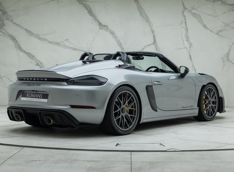 Porsche 718 SPYDER RS 9