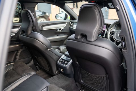 Volvo V90 2.0 V90 R-Design+ D5 PowerPulse AWD Auto 4WD 5dr 42