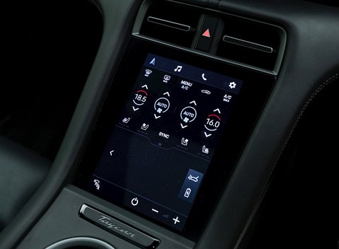 Porsche Taycan Turbo S 22