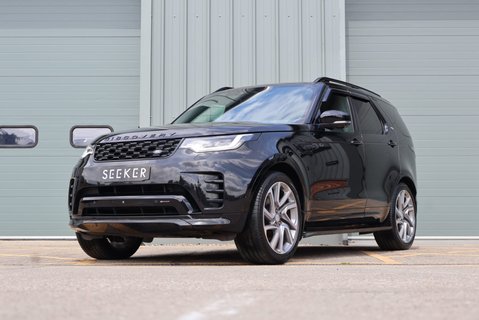Land Rover Discovery 2023 R-DYNAMIC SE MHEV rear seat conversion deployable side steps  3