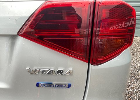Suzuki Vitara SZ5 BOOSTERJET MHEV 18
