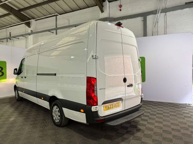 Mercedes-Benz Sprinter 2.0 Sprinter 315 Premium CDi LWB RWD 3