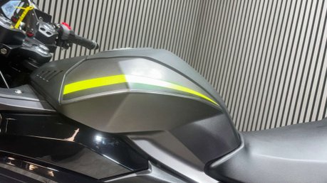 Lexmoto LXS 2023 ONLY 1K NEW MOT 125CC SPORTS BIKE LEARNER 15