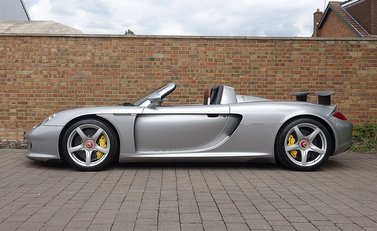 Porsche Carrera GT 8