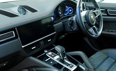 Porsche Cayenne GTS Coupé 17