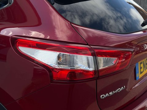 Nissan Qashqai 1.2 DIG-T N-Connecta SUV 5dr Petrol Manual 2WD Euro 6 (s/s) (115 ps) 35