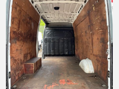 Iveco Daily 2.3D HPI 14V Business 35S 3520 Panel Van 5dr Diesel HiMatic MWB H2 Euro 6 ( 33