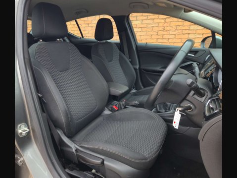 Vauxhall Astra 1.4 Astra SRi T 5dr 22