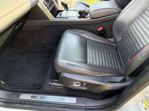 Land Rover Discovery Sport 2.0 Discovery Sport R-Dynamic HSE D MHEV Auto 4WD 5dr 83