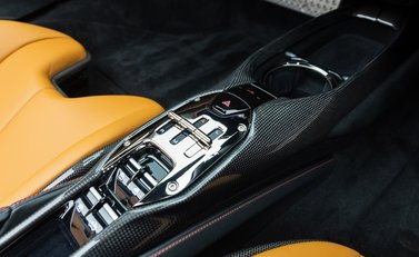 Ferrari SF90 Spider 24