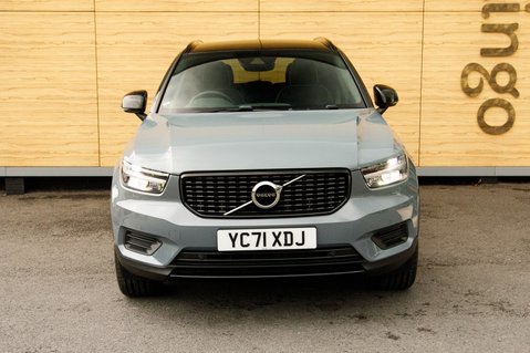 Volvo XC40 B4 R-DESIGN MHEV 5