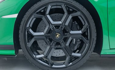 Lamborghini Huracan Tecnica 30