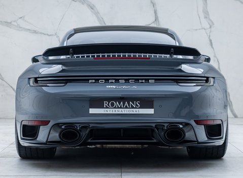Porsche 911 Turbo S (992) 5