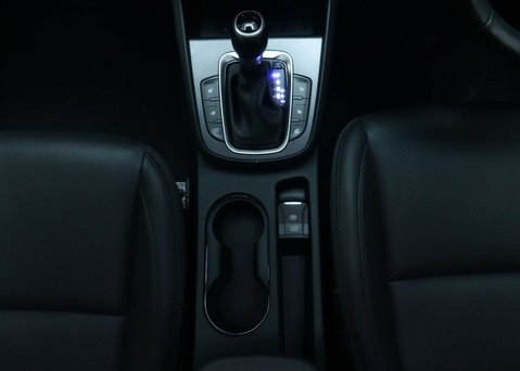 Hyundai KONA 1.6 h-GDi Ultimate SUV 5dr Petrol Hybrid DCT Euro 6 (s/s) (141 ps) 20