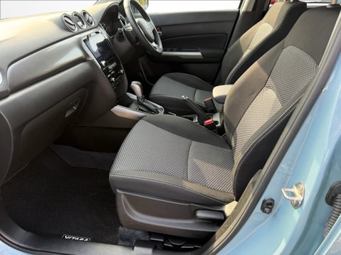 Suzuki Vitara 1.4 Boosterjet Mhev Motion Auto 2