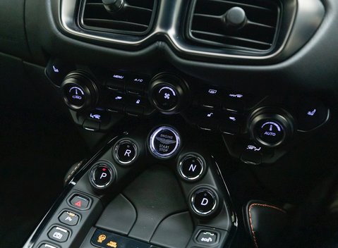 Aston Martin V8 Vantage 16