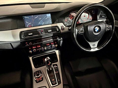 BMW 5 Series 525D M SPORT 10