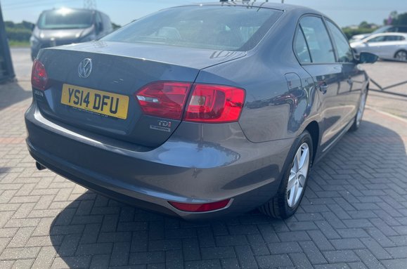 Volkswagen Jetta SE TDI BLUEMOTION TECH £35 ROAD TAX 8