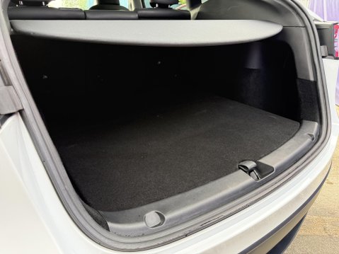 Tesla Model Y SUV 5dr Electric Auto RWD (346 ps) 23
