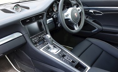 Porsche 911 (991) Carrera 4S 7