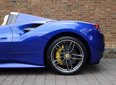Ferrari 488 Spider 9