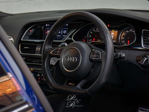 Audi RS4 4.2 RS 4 FSI Quattro Auto 4WD 5dr 12