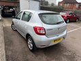 Dacia Sandero 1.5 dCi Laureate Euro 5 5dr 21