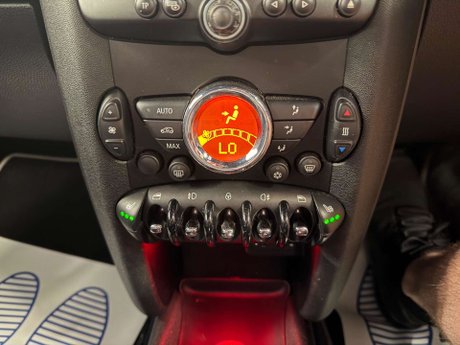 Mini Hatch 1.6 Cooper D London 2012 Euro 5 (s/s) 3dr 35