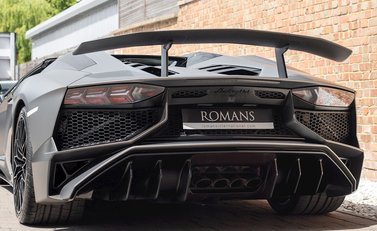 Lamborghini Aventador SV LP 750-4 Roadster 28