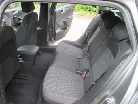 Vauxhall Astra 1.4i Turbo SRi Sports Tourer Euro 6 5dr 30