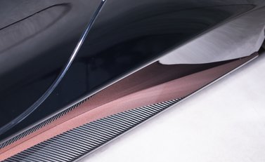 Aston Martin Vanquish S Ultimate 36