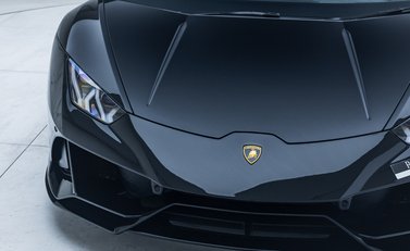 Lamborghini Huracan LP640-4 EVO 31