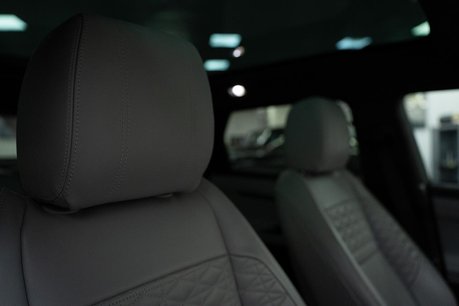 Land Rover Range Rover Evoque 2.0 P300 MHEV Autobiography SUV 5dr Petrol Auto 4WD Euro 6 (s/s) (300 ps) 17
