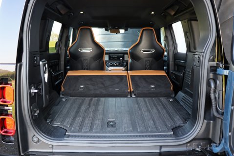 Defender 110 Commercial 8