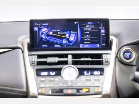 Lexus NX 2.5 300h GPF Premium SUV 5dr Petrol Hybrid E-CVT 4WD Euro 6 (s/s) (197 ps) 37