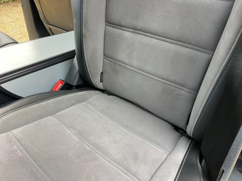 Volkswagen Caravelle 2.0 TDI Executive MPV 5dr Diesel DSG Euro 6 (s/s) (150 ps) 82