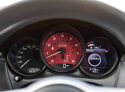 Porsche Macan GTS 17