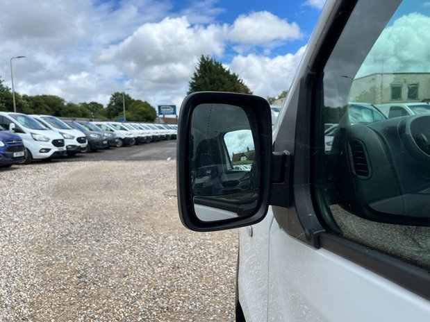 Vauxhall Vivaro SWB L1H1 Low Roof 2700 NO VAT 19