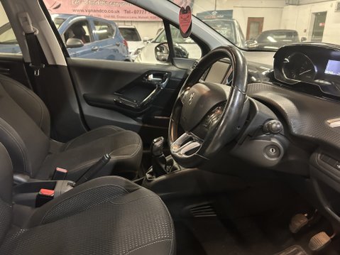 Peugeot 208 ALLURE 13